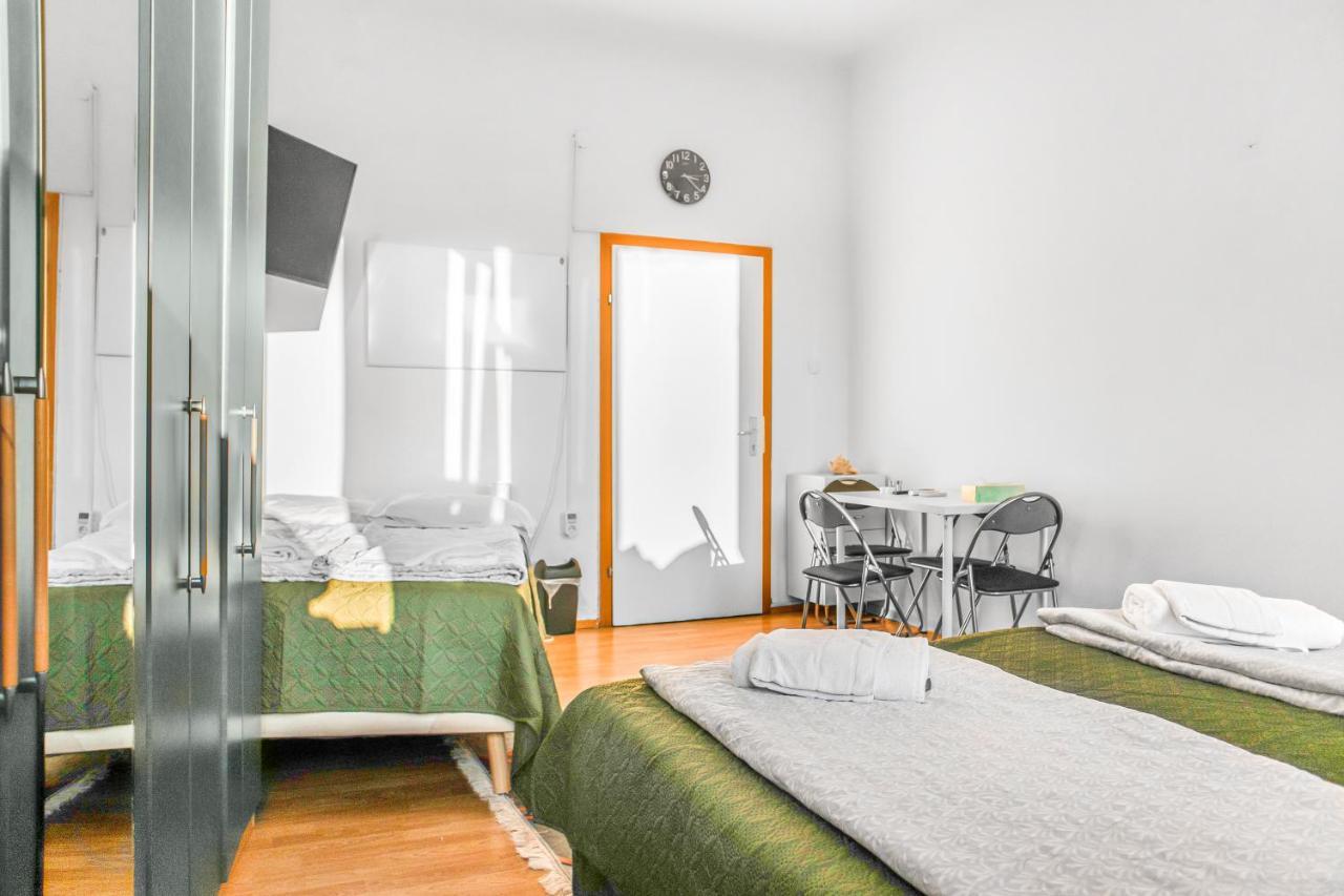 Joyful 2Br Shared Apt Near Millenium Tower & Danube River Vienna Esterno foto