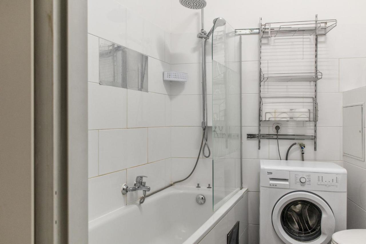 Joyful 2Br Shared Apt Near Millenium Tower & Danube River Vienna Esterno foto