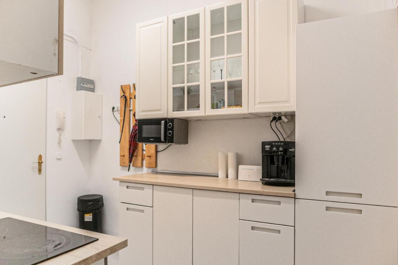 Joyful 2Br Shared Apt Near Millenium Tower & Danube River Vienna Esterno foto
