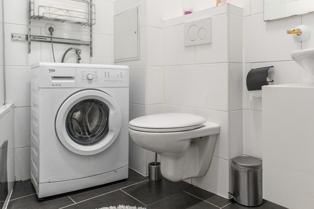 Joyful 2Br Shared Apt Near Millenium Tower & Danube River Vienna Esterno foto