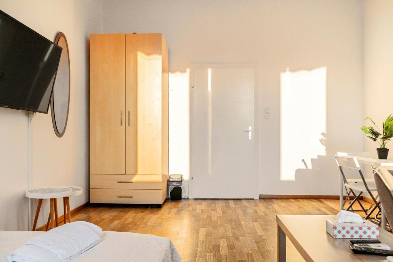 Joyful 2Br Shared Apt Near Millenium Tower & Danube River Vienna Esterno foto